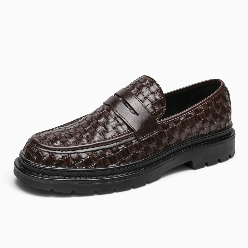 Mocassin Paris homme en cuir tressé marron foncé avec semelle crantée épaisse pour un look habillé et moderne