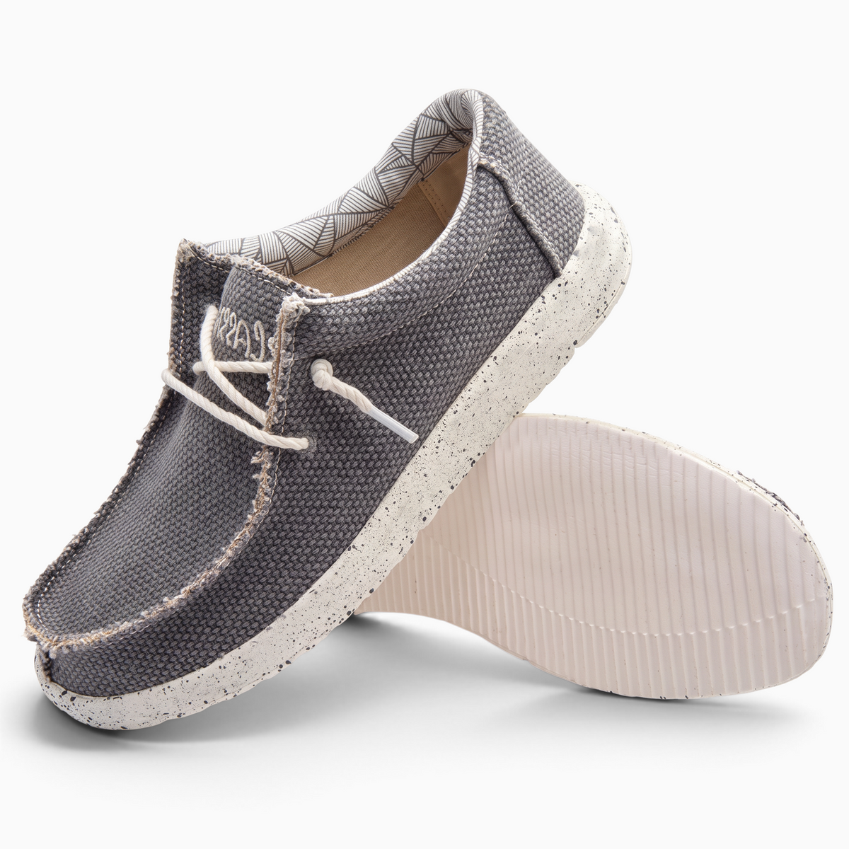 Mocassin Paris, mocassin homme en toile grise avec semelle souple mouchetée et lacets blancs pour un style décontracté