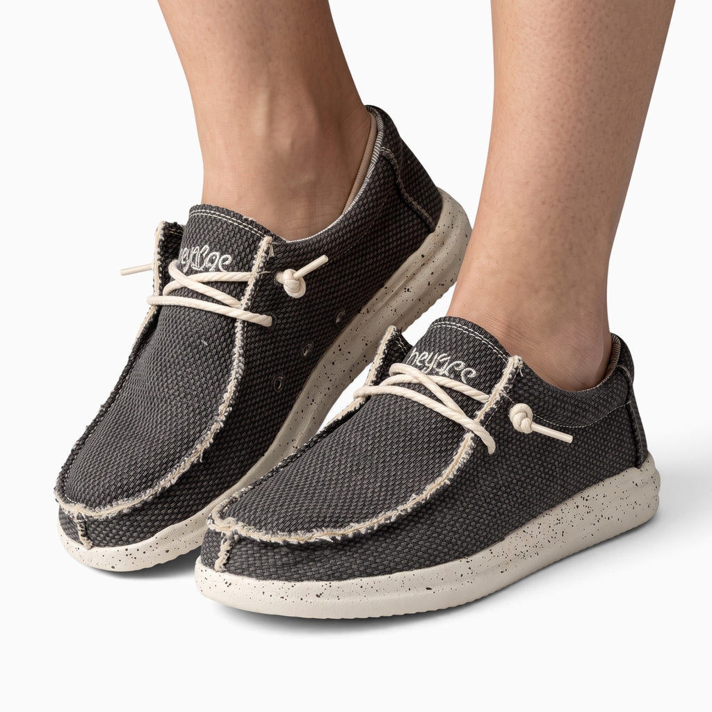 Mocassin Paris homme en toile grise avec semelle souple blanche mouchetée et lacets élastiques décontractés