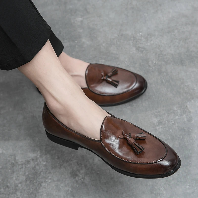 Mocassin Cuir Noir Verni à Gland Homme