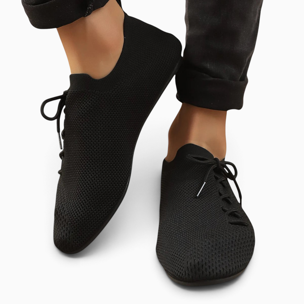 Mocassin Paris homme en tissu mesh noir respirant avec semelle fine et lacets pour un style décontracté estival