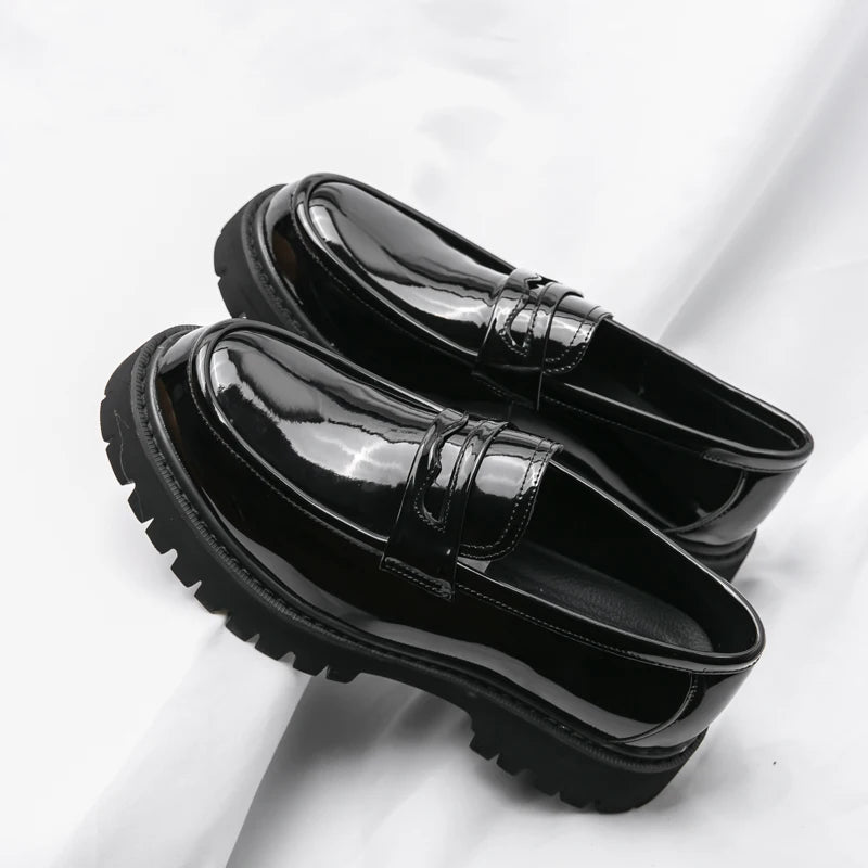 Mocassin à Glands Plateforme En Cuir Noir et Blanc Mat Pour Homme