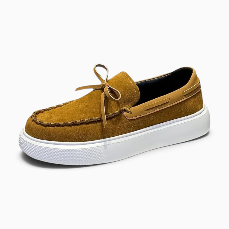 Mocassin homme Mocassin Paris en daim marron avec semelle épaisse blanche et détails de couture sur le dessus