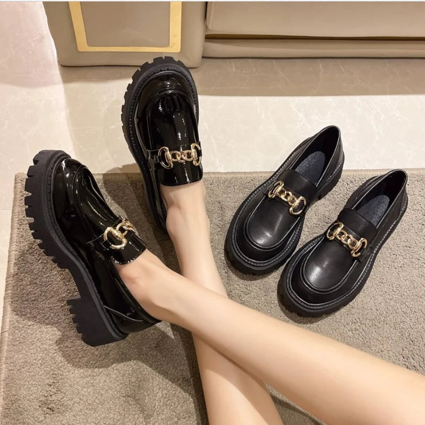 Mocassin Plateforme Femme Noir Vernis Chainette Dorée