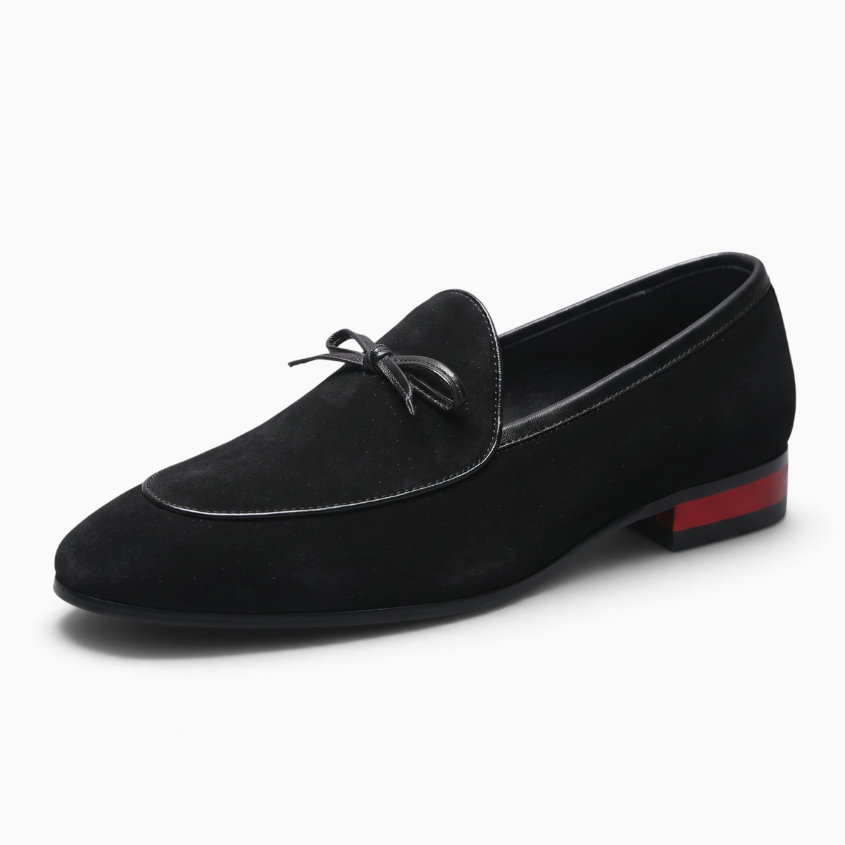 Mocassin Paris en daim noir pour homme avec nœud décoratif et détail rouge sur le talon pour une tenue habillée
